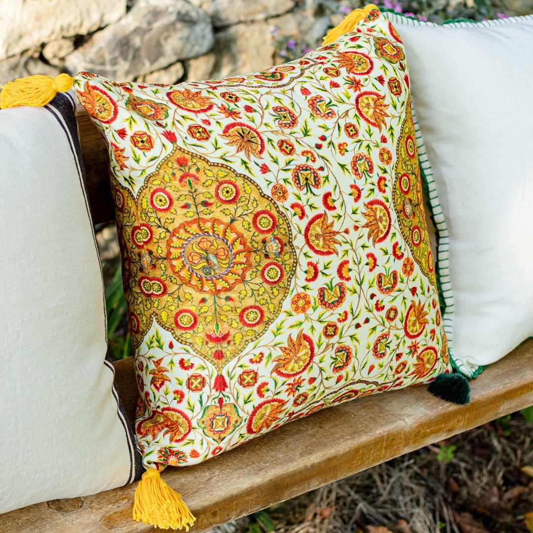 Csardas 100% Linen Fabric - MINDTHEGAP