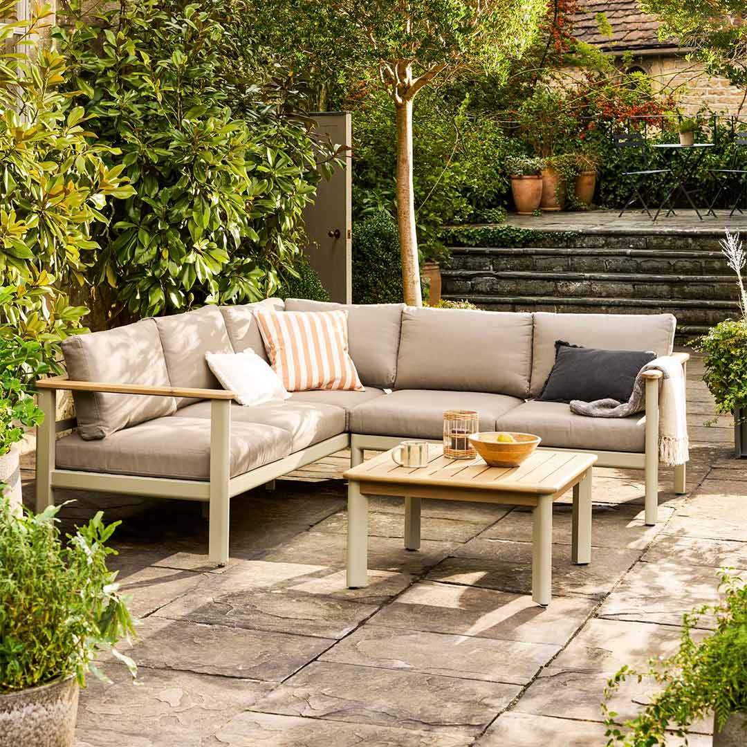 Tuffley Corner Sofa Set – Lime Lace