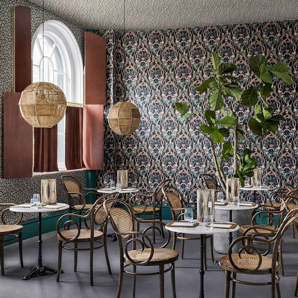 Safari Totem Wallpaper - Ardmore Jabula - Cole & Son