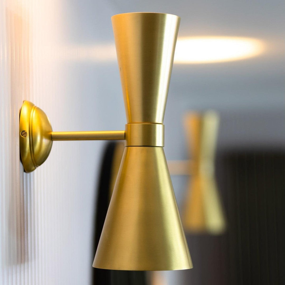 Amias Wall Light