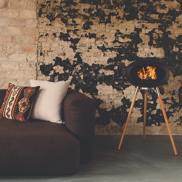 Black Ground Wood Bioethanol Tripod Fireplace - Le Feu