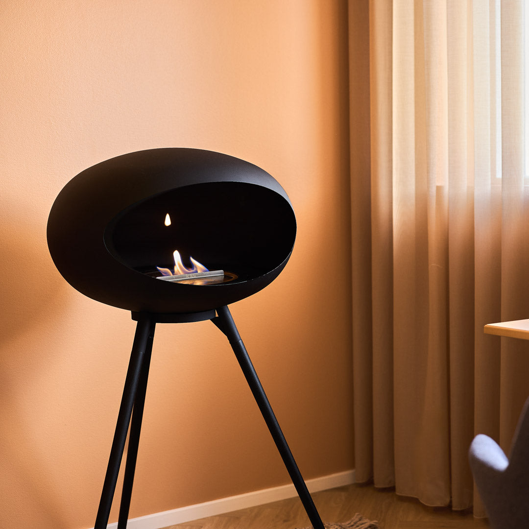 Dome 625 - Black Ground Wood Low Fireplace - Le Feu