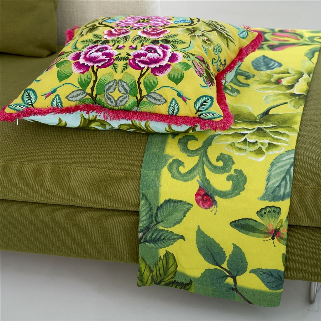 Eleonora Embroidered Alchemilla Cushion
