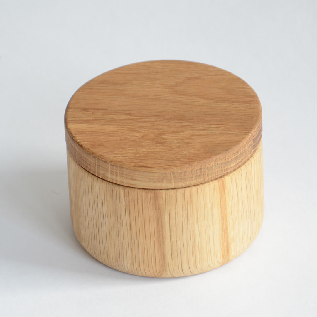 Oak Swing Lidded Pot – Lime Lace