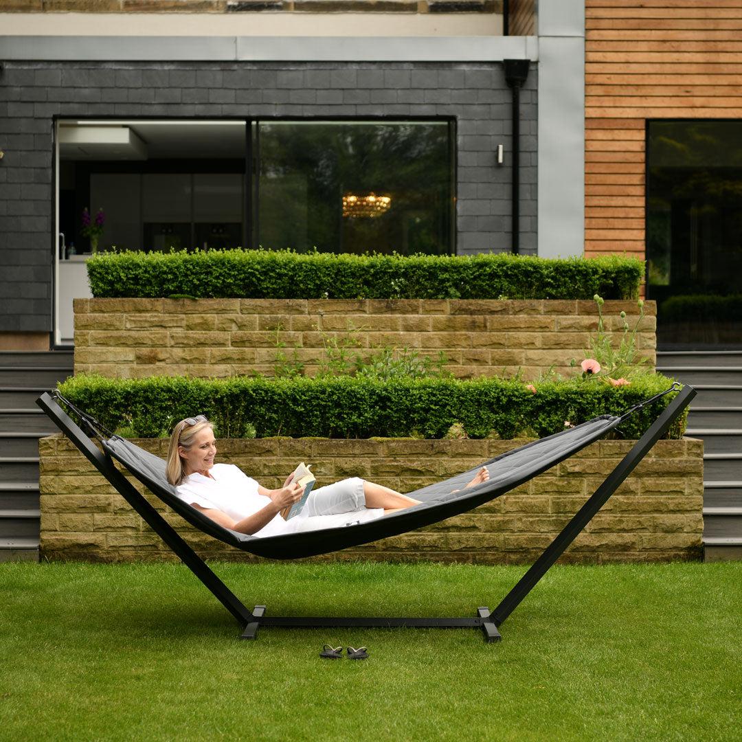 Outdoor B-Hammock With Stand - Grey