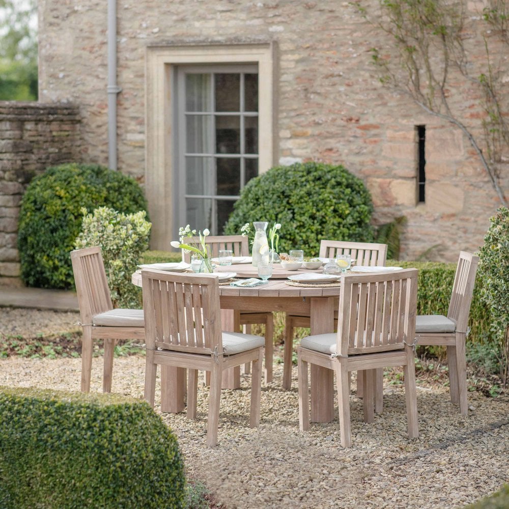 Porthallow Round Dining Table