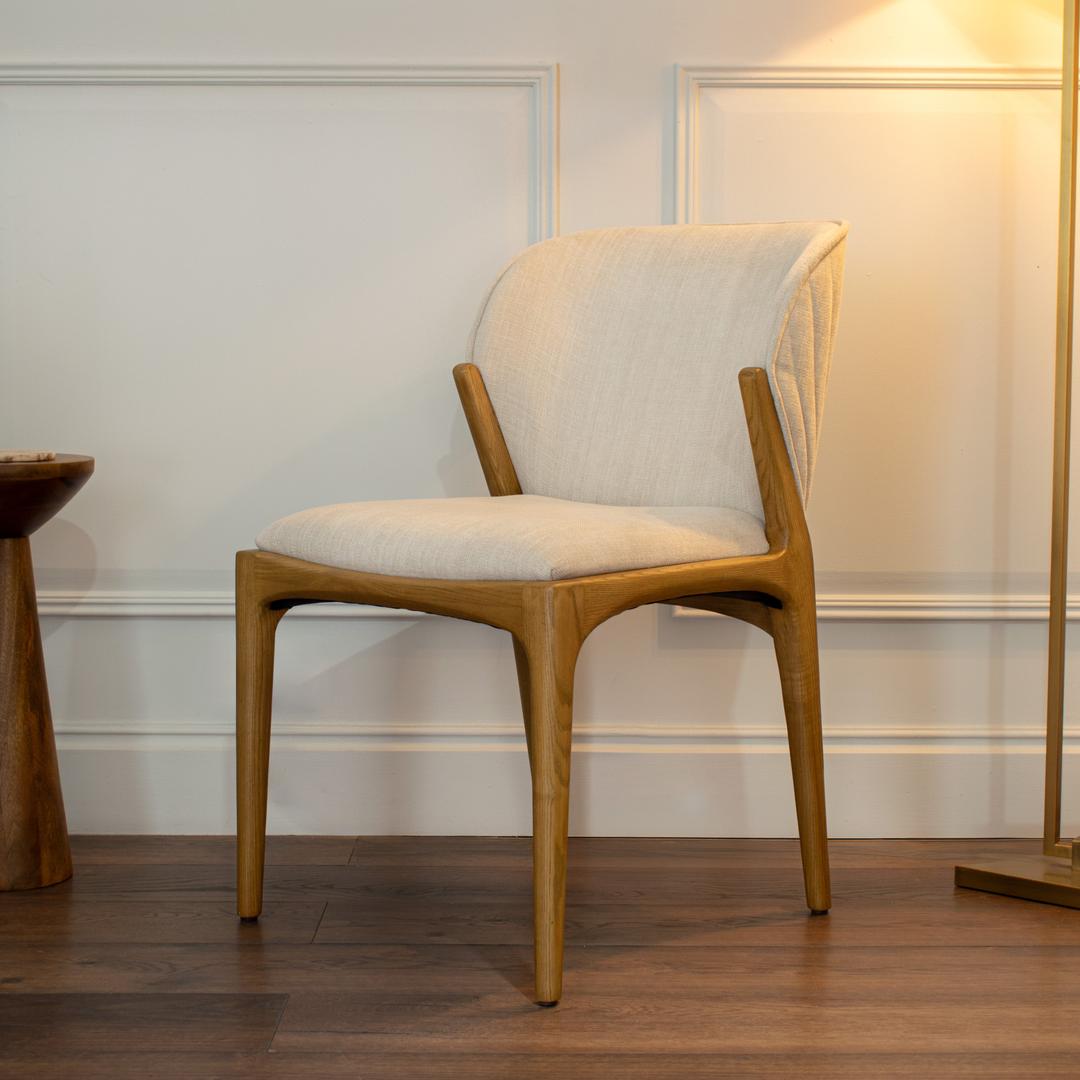 Yeriel Dining Chair