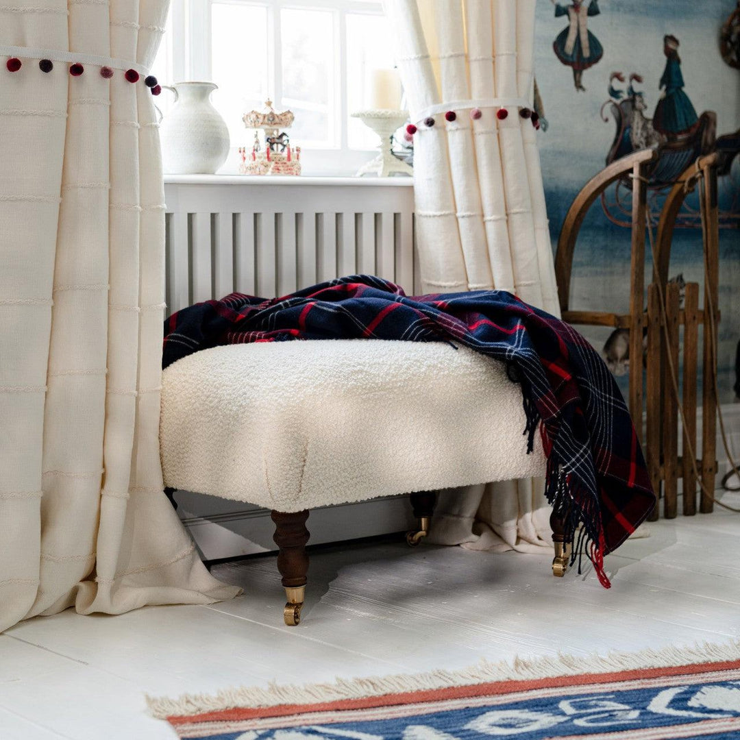 Bouclé Hudson Stool - Schaffell - Mind The Gap