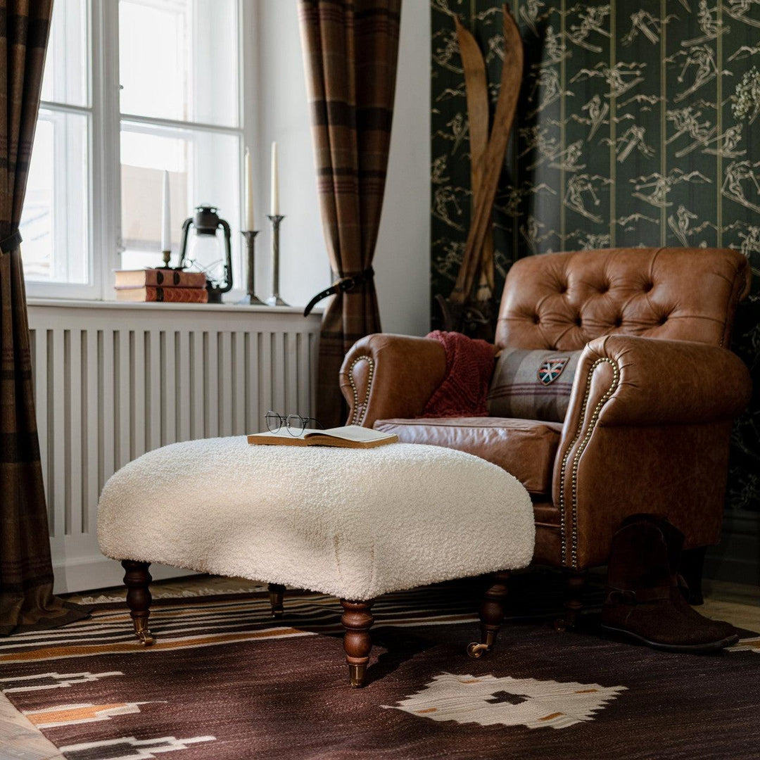 Bouclé Hudson Stool - Schaffell - Mind The Gap