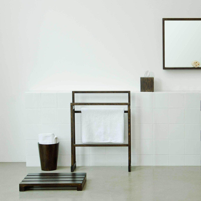 Duckboard Apartment - Dark oak