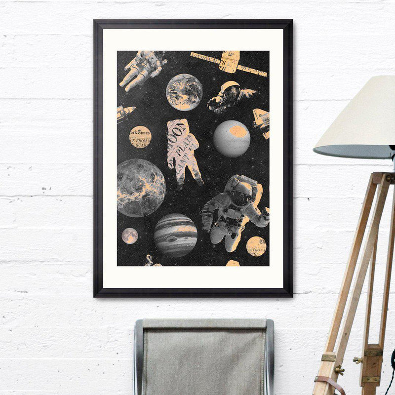 Astronauts Framed Wall Art - MINDTHEGAP
