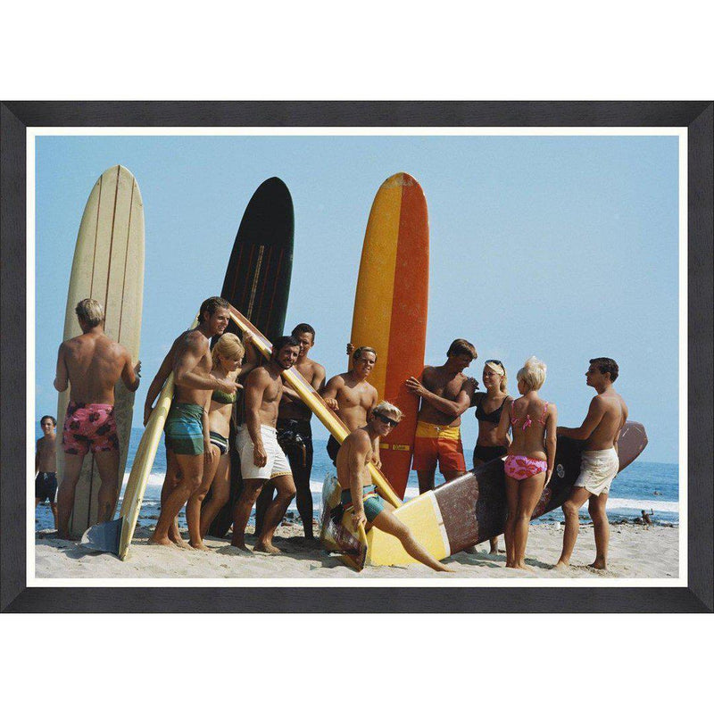 Surfers Framed Wall Art - MINDTHEGAP